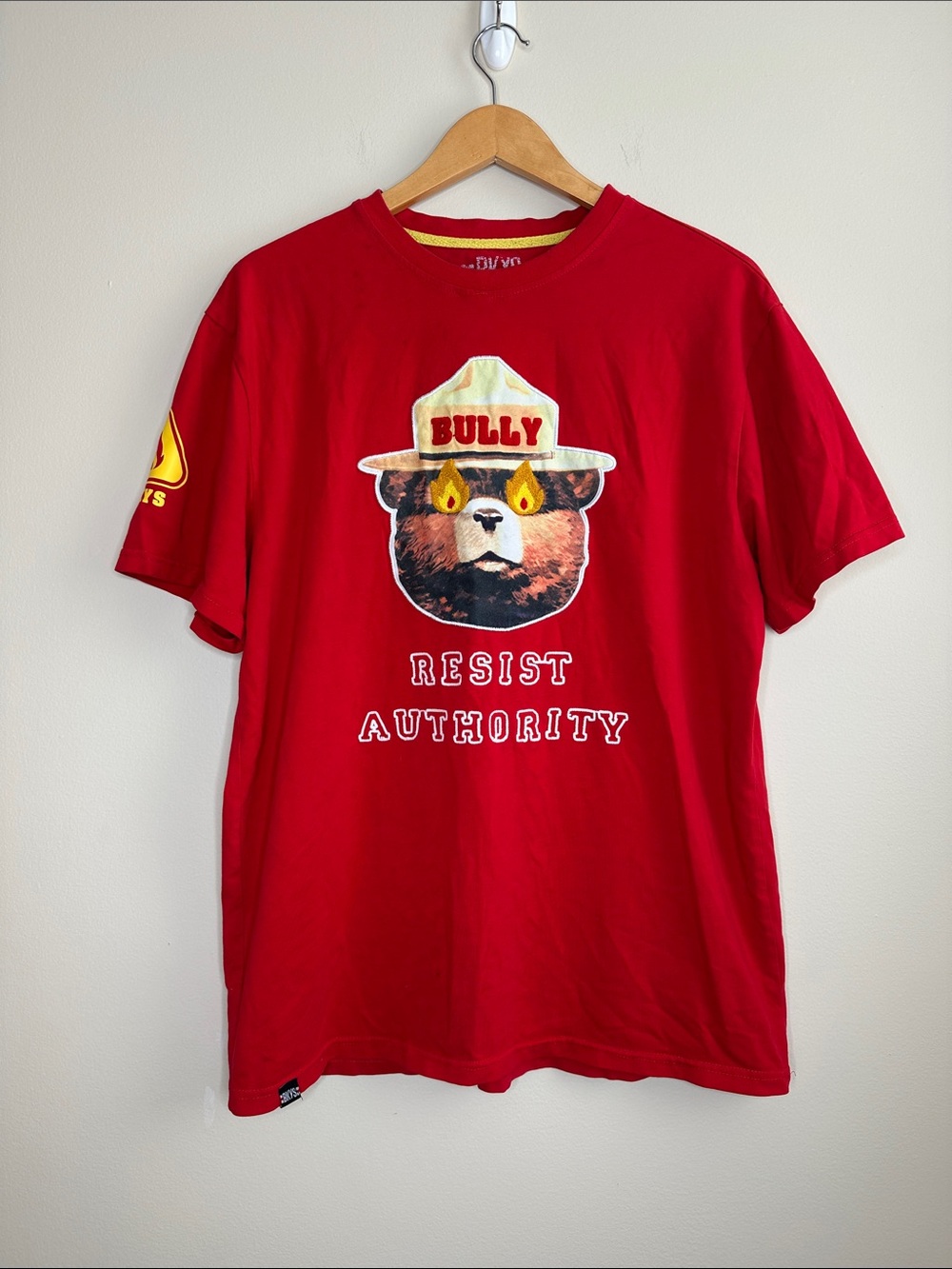 Bully Graphic Short-Sleeve Tee - Red